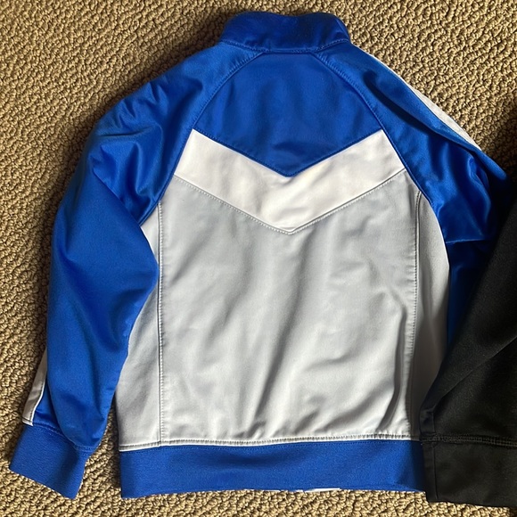 Nike jackets (bundle of 2). Size 4. Great condition! - Picture 9 of 10